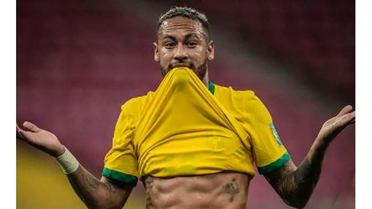 Neymar en festejo de gol con Brasil.