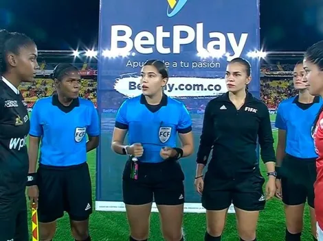 La árbitra colombiana que deslumbró por su belleza en la final de la Liga femenina