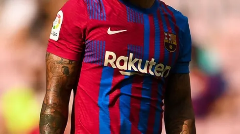 Camiseta de Barcelona con su patrocinio.