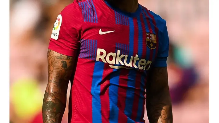Camiseta de Barcelona con su patrocinio.