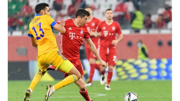 Diego Reyes y Robert Lewandowski en la última edición.