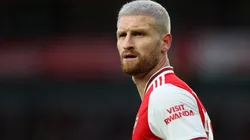 Shkodran Mustafi en un encuentro con Arsenal.