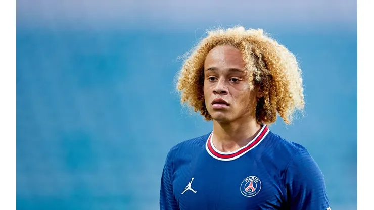 Xavi Simons fue obligado a abandonar la concentración de Países Bajos.