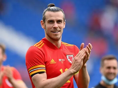 Agónico hat-trick de Gareth Bale para salvar a Gales