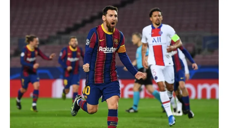Lionel Messi celebra un con Barcelona al PSG.