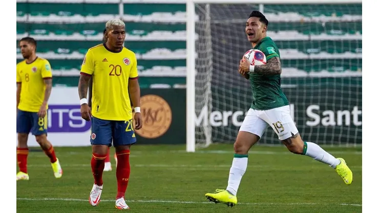 Momentos del partido de Colombia y Bolivia.