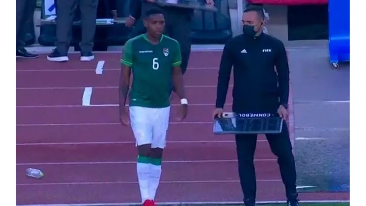 Marc Enoumba, jugador camerunés de Bolivia.
