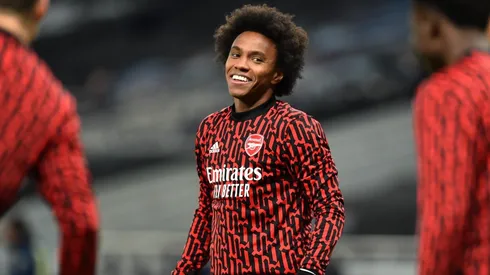 Willian regresó a Brasil para vestir los colores de Corinthians.