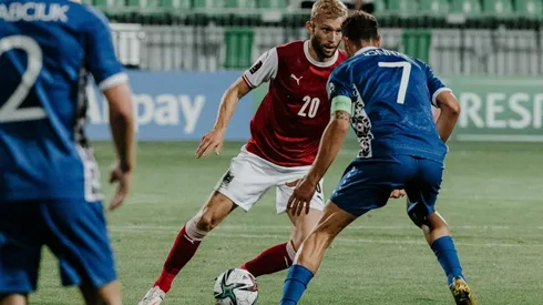 Konrad Laimer ante Artur Ionita.