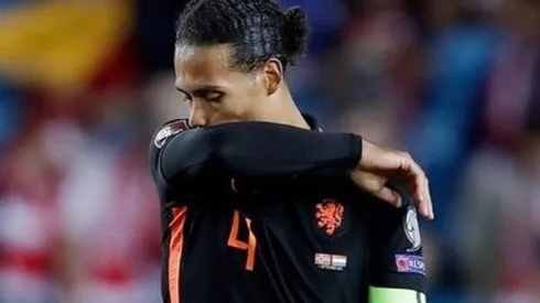 Virgil Van Dijk, protagonista de un episodio que abrió el debate en las redes.