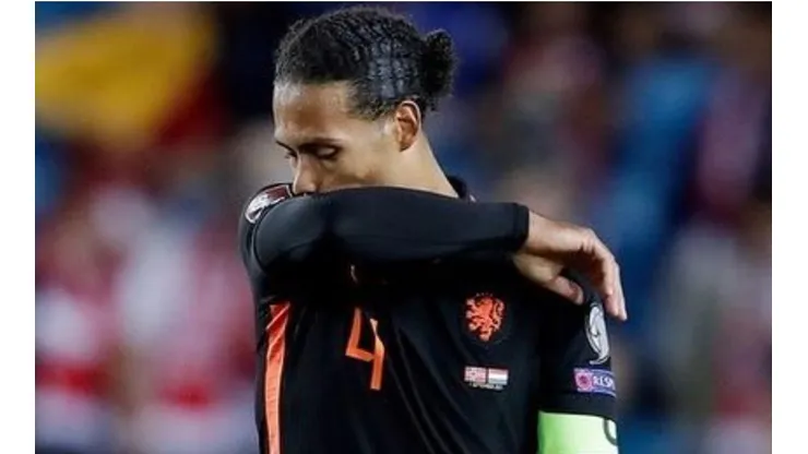 Virgil Van Dijk, protagonista de un episodio que abrió el debate en las redes.