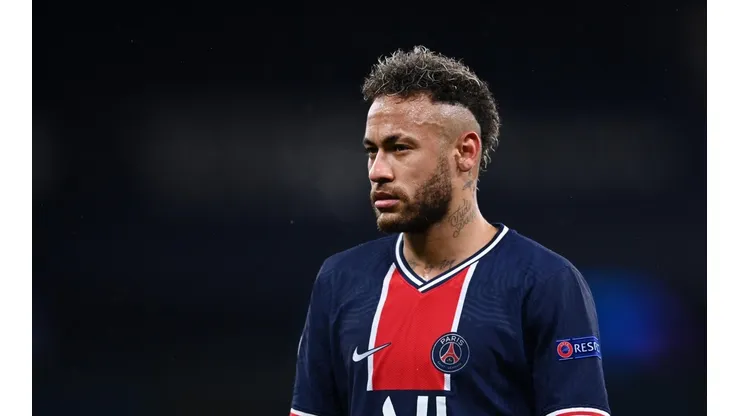 Neymar a PSG: el traspaso más costoso de la década.