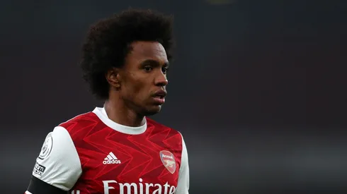 Willian deja Arsenal para volver a Corinthians.