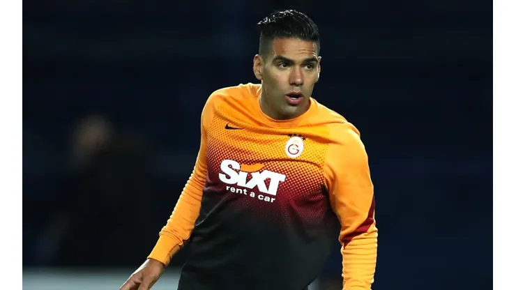 Radamel Falcao en un encuentro con Galatasaray.