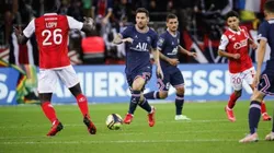 Histórico: Lionel Messi reemplazó a Neymar y realizó su debut oficial en el PSG. (Foto: Twitter oficial del PSG).