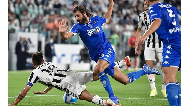 Acción de juego entre Juventus y Empoli