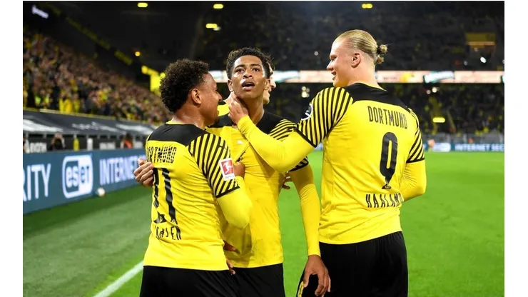 Jude Bellingham le da el triunfo al Borussia Dortmund.