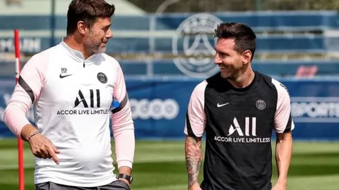 Mauricio Pochettino y Lionel Messi en un entrenamiento del PSG.