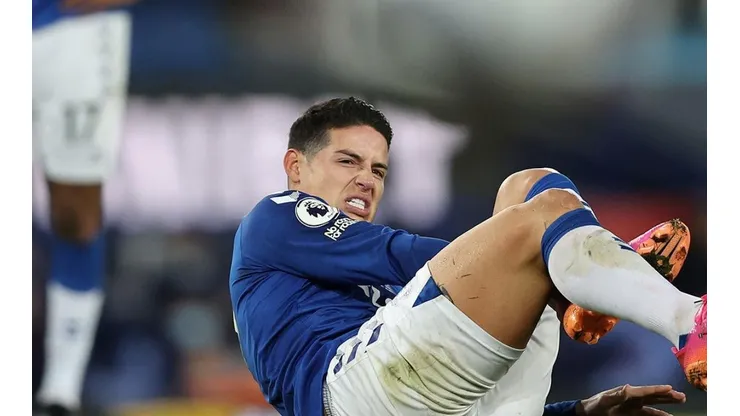 James Rodriguez adolorido con Everton.