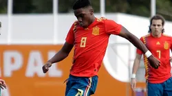 Ilaix Moriba en acción con España.