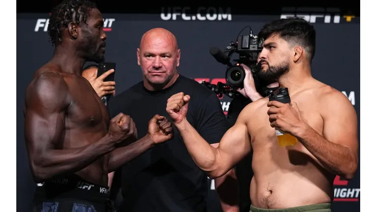 Jared Cannonier y Kelvin Gastelum en el pesaje previo a su gran lucha (Foto: Getty Images).