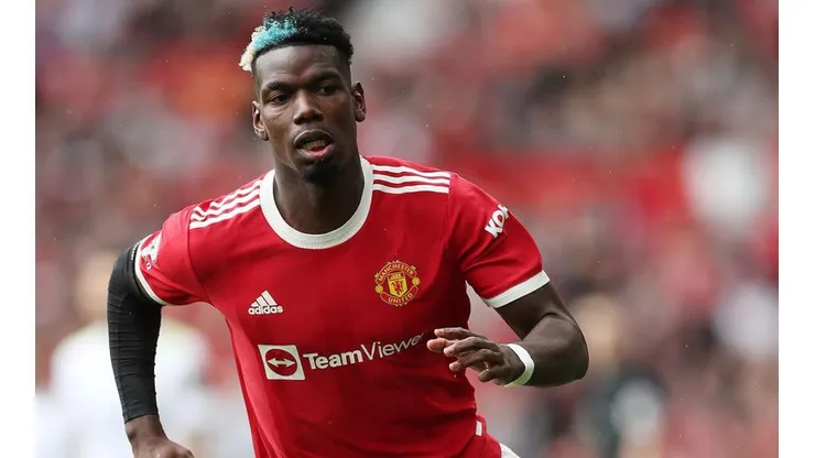 Paul Pogba en acción con Manchester United.