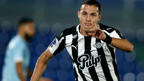 Sebastián Ferreira marcó el gol de la clasificación para Libertad.