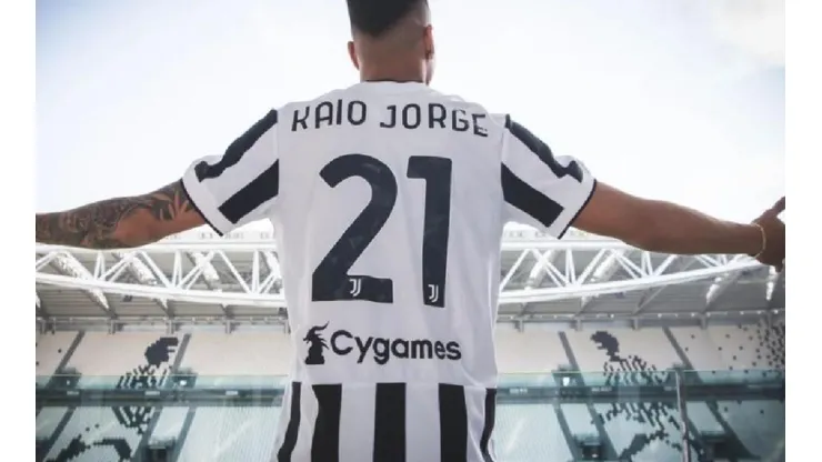 Kaio Jorge en presentación de Juventus.
