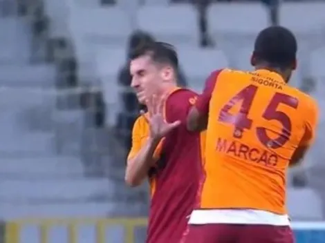 VIDEO | Le pegó un cabezazo y un puñetazo a su compañero y se fue expulsado