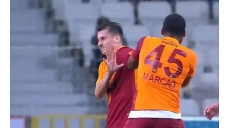 Marcão Teixeira golpeó a su compañero y se fue expulsado.