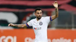 Gilberto la clavó en un ángulo en la derrota de Bahía.