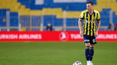 Mesut Ozil volvió a marcar un gol tras un año y medio.