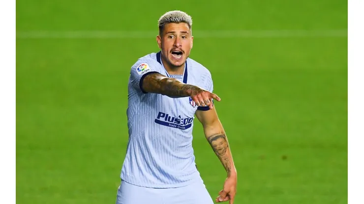 José María Giménez firmó un nuevo contrato con Atlético de Madrid.