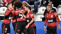 Flamengo pasó de jugar con uno menos a recuperarlo y tener un penal a favor.