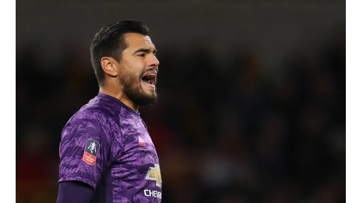 Chiquito Romero quedó libre de Manchester United y se va a España.