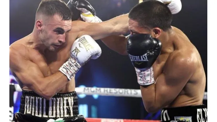 Joshua Franco vs. Andrew Moloney. (Foto: Twitter @WBABoxing).