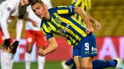 Marco Ruben en festejo de gol con Central.