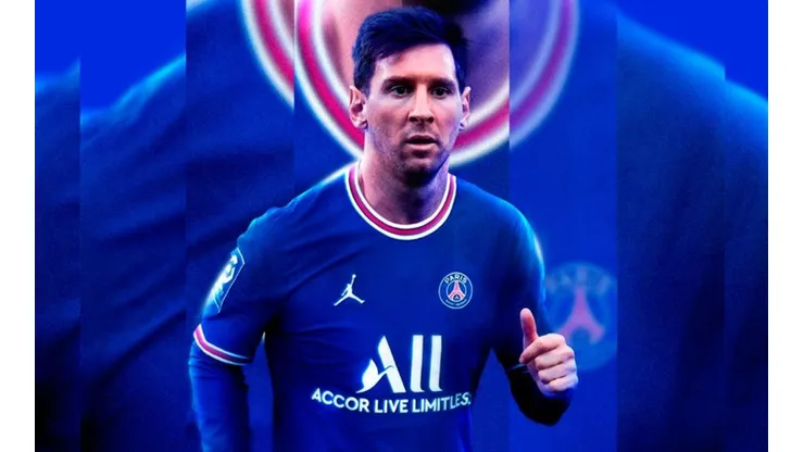 Lionel Messi oficialmente posando con la camiseta de PSG.
