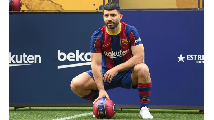 Sergio Kun Agüero en su presentación en Barcelona.