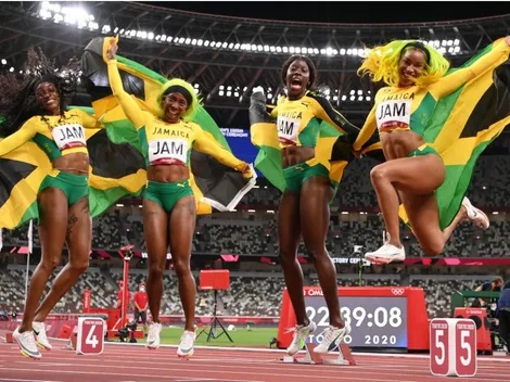 Elaine Thompson y Jamaica dominan el relevo 4x100 metros femenino