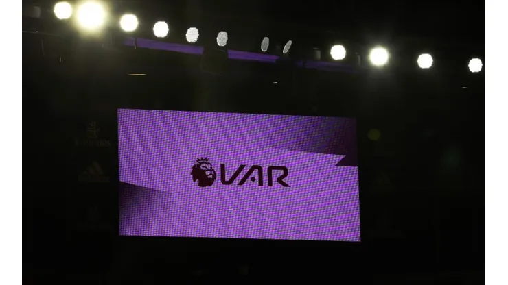 VAR en la Premier League.
