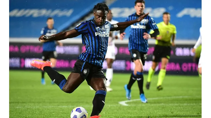 Zapata en acción dejuego con Atalanta.