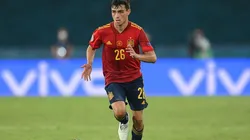 Pedri en acción de juego con España.