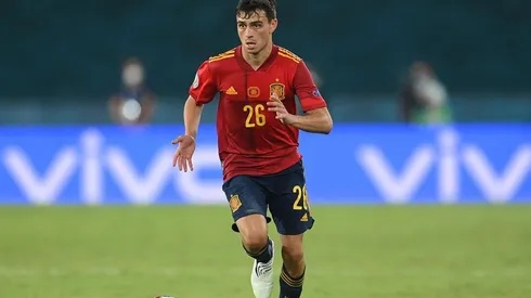 Pedri en acción de juego con España.