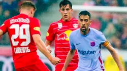 Sergio Busquets en acción de juego con Barcelona.