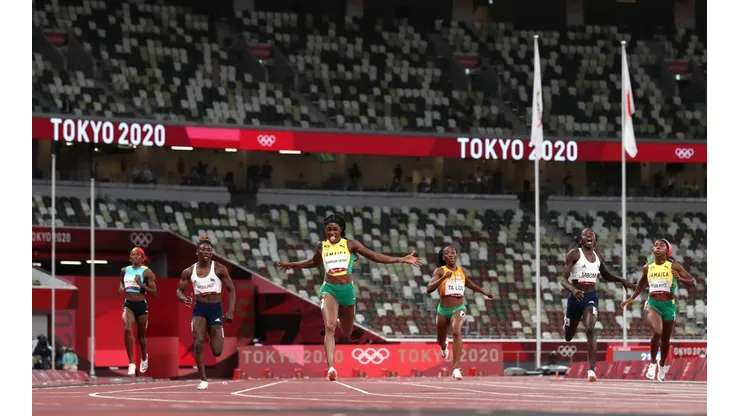 Elaine Thompson-Herah, ganadora del oro en los 200 metros femeninos.