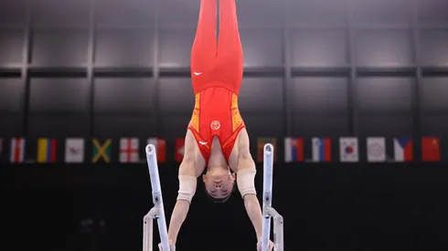 Zou Jingyuan se despide de Tokio 2020 con una dorada y la mejor puntuación de toda la gimnasia en el evento.
