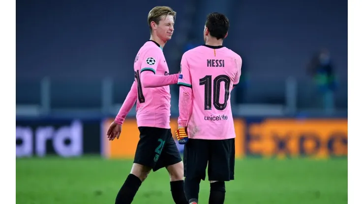 Frenkie De Jong y Lionel Messi durante un encuentro con Barcelona.