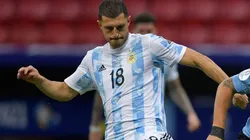 Guido Rodríguez en acción con Argentina.