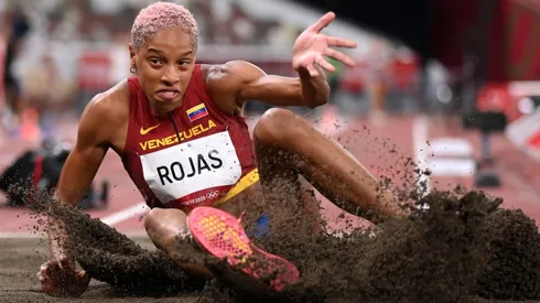 Yulimar Rojas, en su primer intento, clasifica a la final de salto triple.